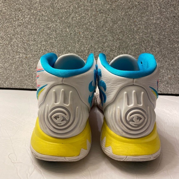 Nike Kyrie 6 Neon Graffiti Shoe - Picture 7 of 9